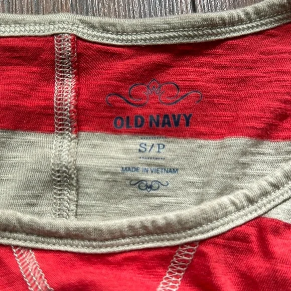 ❤️❤️NWOT Old Navy Pullover Top❤️❤️ - Picture 7 of 8